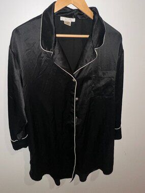 Natori sleeping shirt